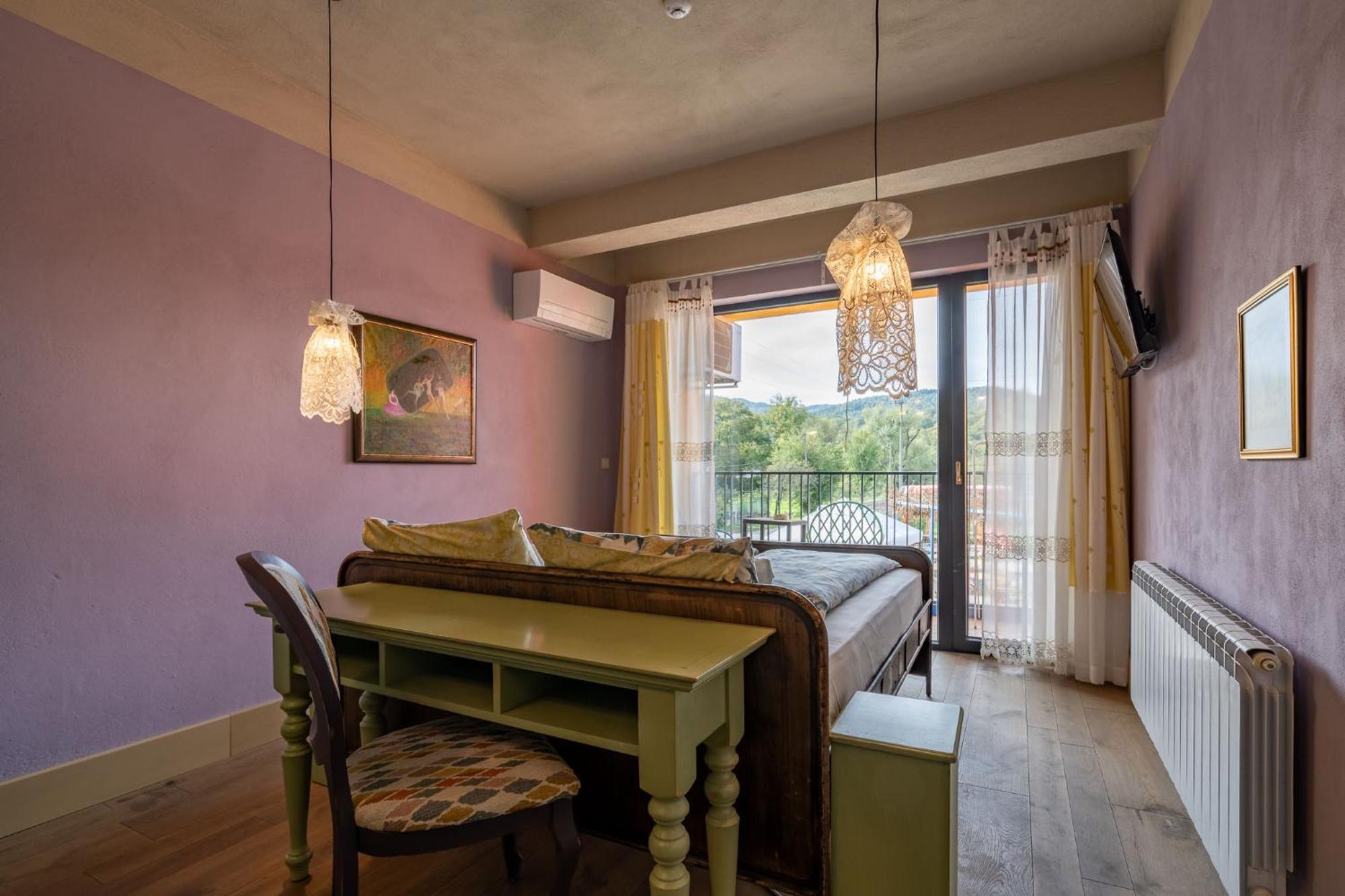 Hotel Casa Art Oreshak  Bagian luar foto